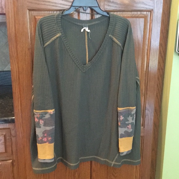 Free people top size small - Picture 1 of 2